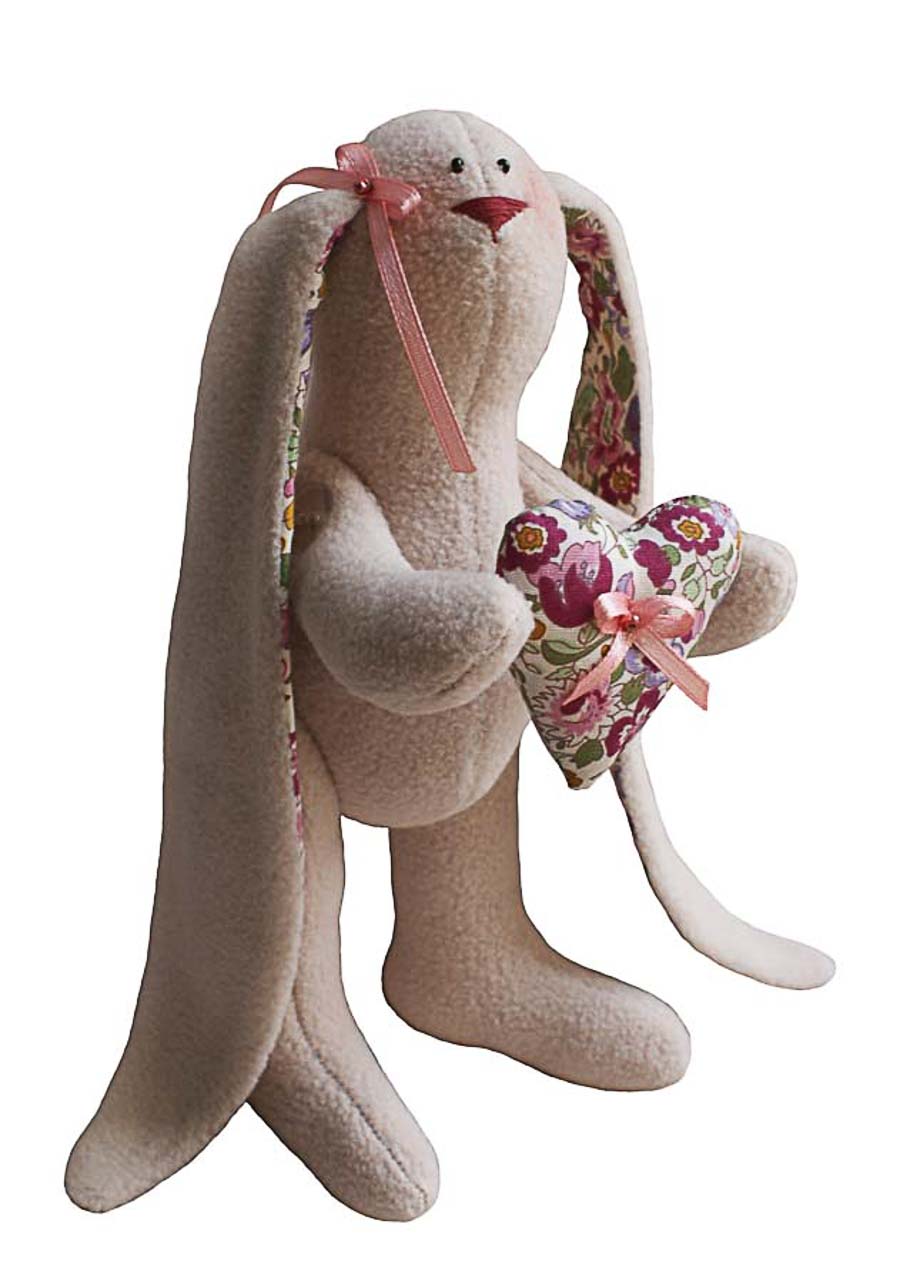 Текстильная игрушка HAPPY HANDS ЗД-01 Зайка с сердечком, 20 см