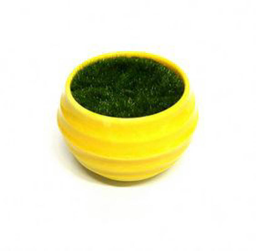 Горшочек жёлтый с иск.травой, 5,2см*4,5см ( пластик, иск.материал)