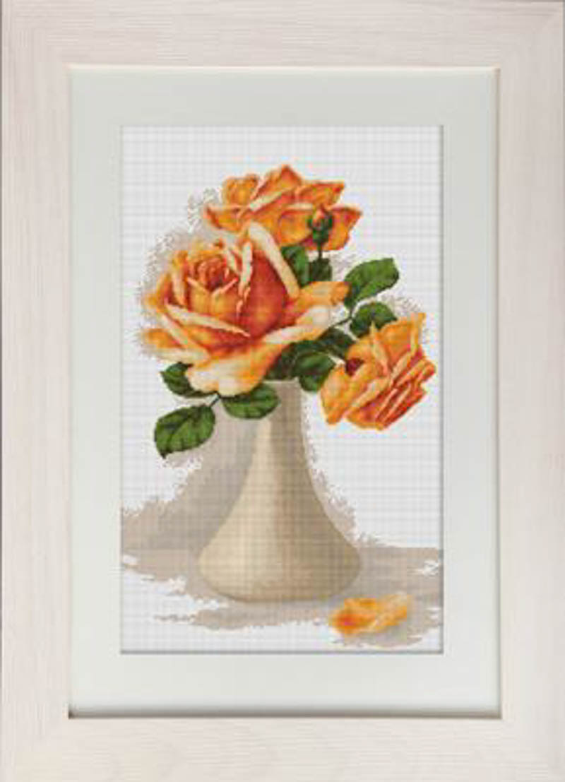 B505 Набор д/вышивания  Лука-С канва 7 кл. Оранжевые розы в белой вазе