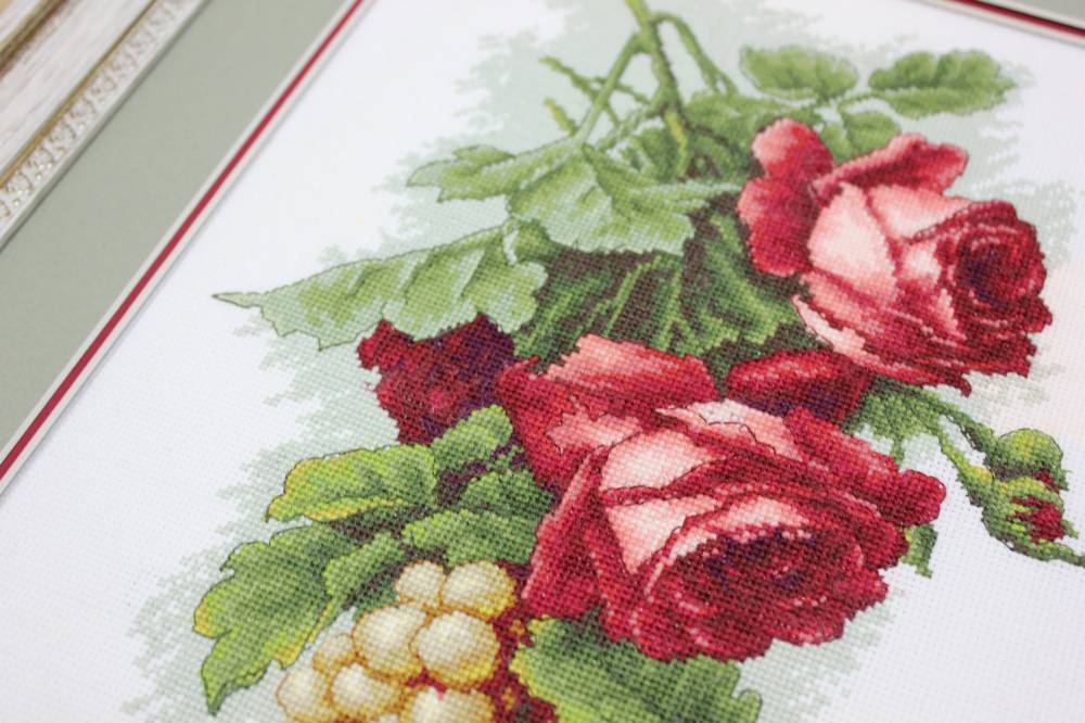 Набор для вышивания «Luca-S» B2229 Красные розы с виноградом 20х33 см.